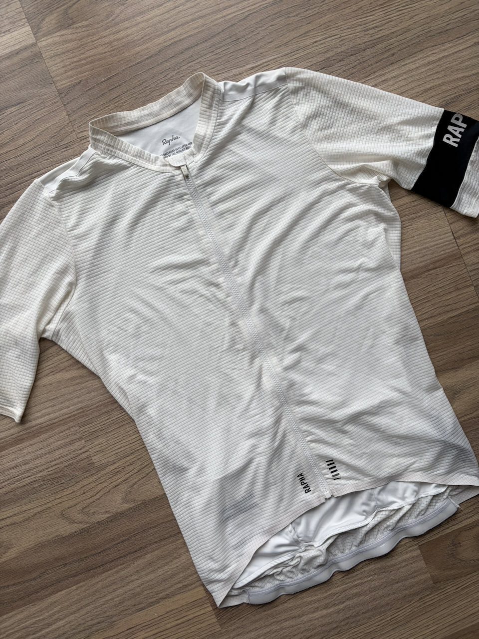 Pre-owned Rapha Flyweight Pro Team II Men's Jersey - M - White  in Very Good condition