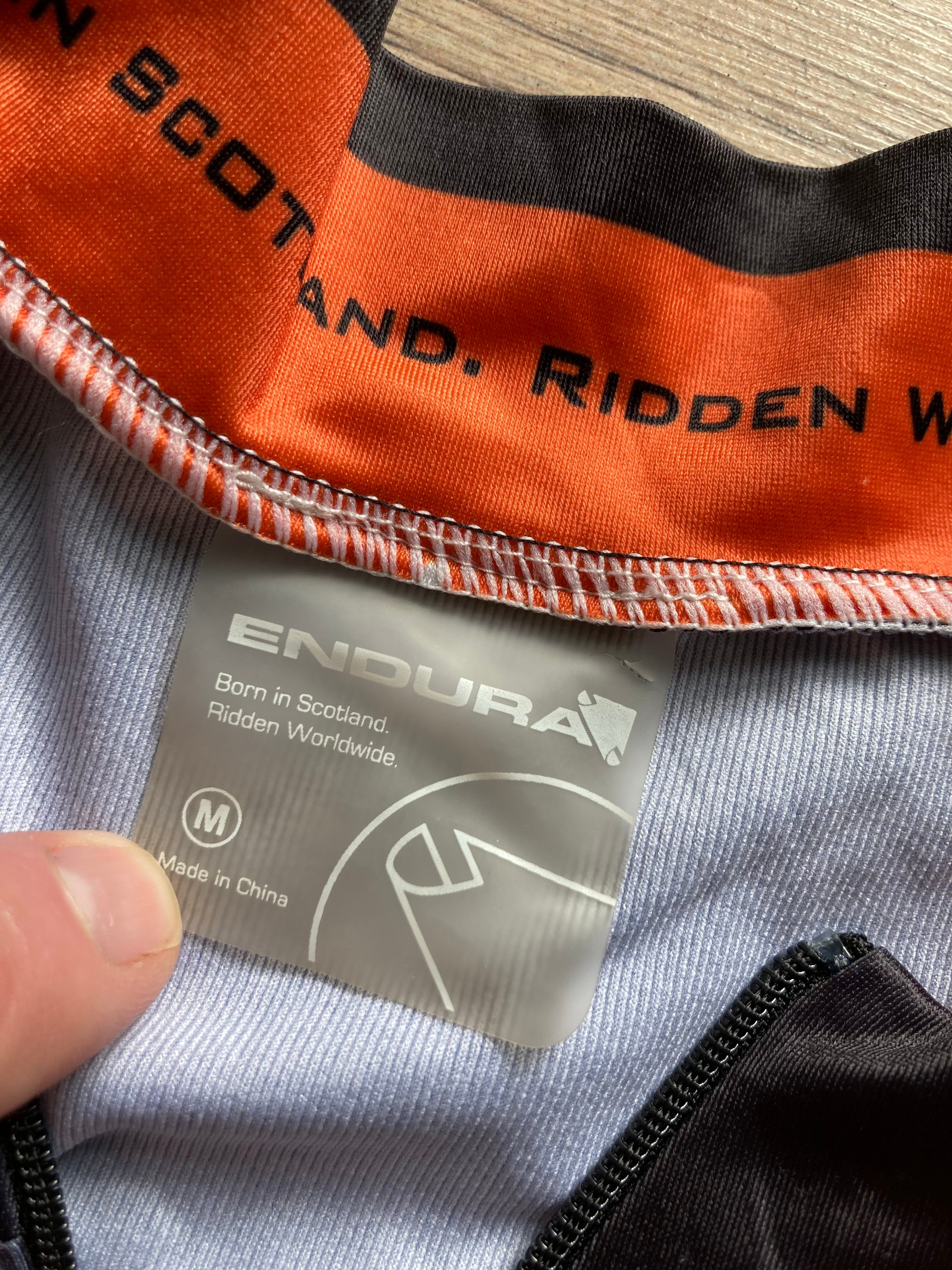 Pre-owned Endura MTR Men’s Jersey - M - Grey/Black  in Very Good condition