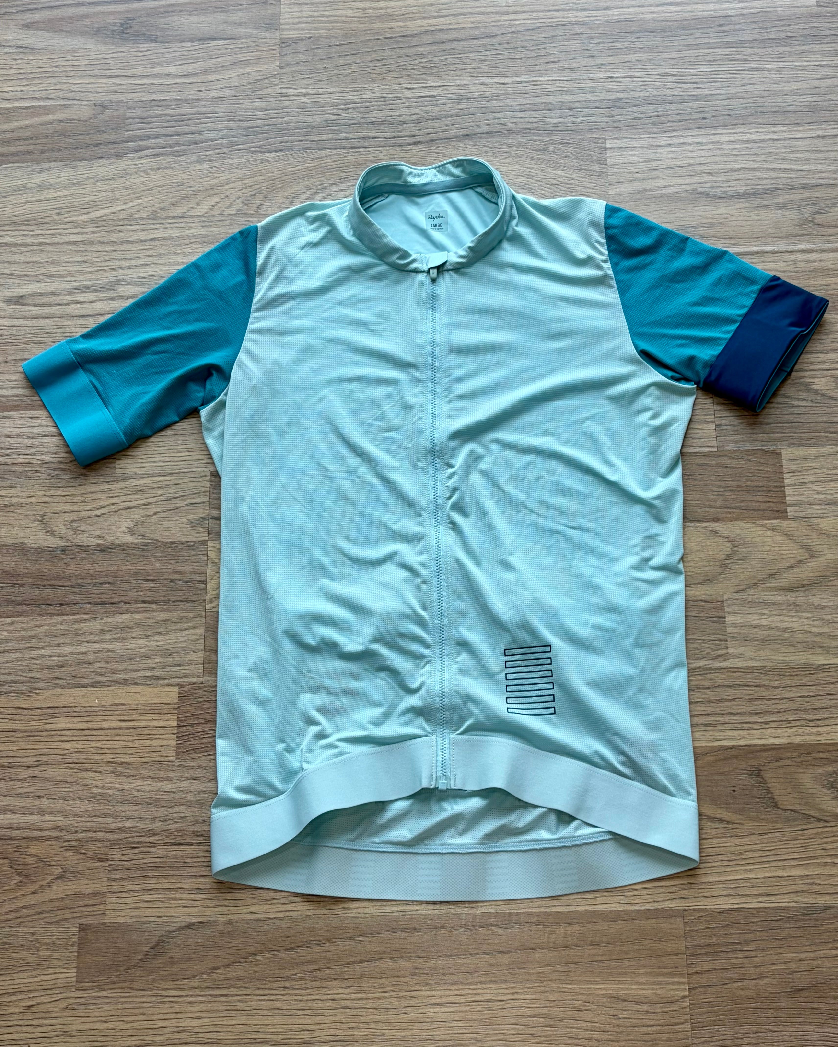 Used Rapha Pro Team Training Men’s Jersey - L - Light Blue / Multi - Excellent Condition