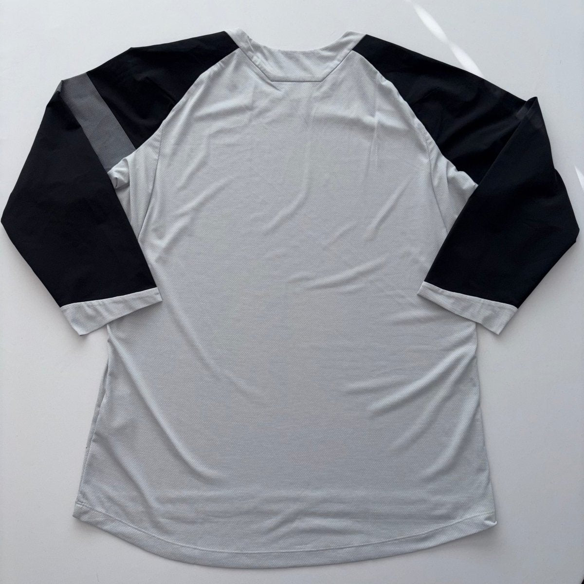 Rapha Women's Trail MTB Jersey (3/4 Sleeve) - XL - Light Grey / Black - Excellent Used Condition - Pedalling Wears